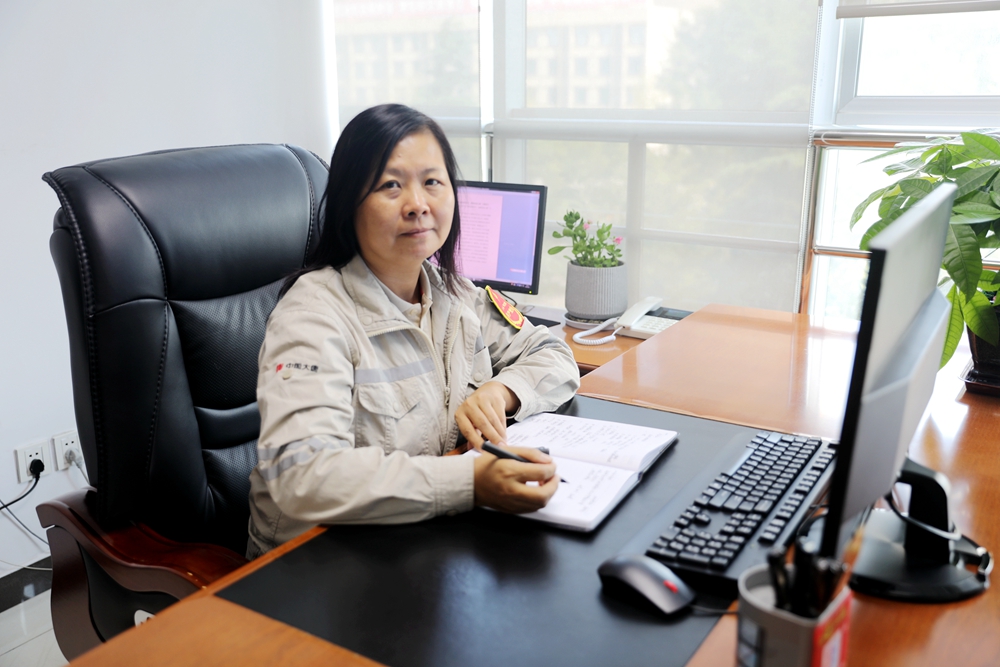 1697089385098045109.jpg 1.薛曉梅工作照(大唐韓城第二發電公司曹軍科).jpg