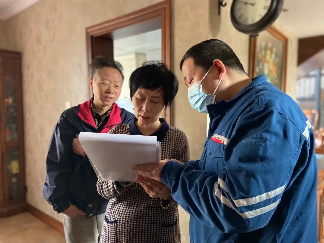 開(kāi)展入戶訪民工作.jpg